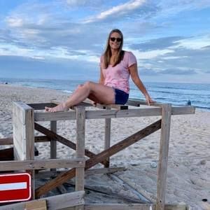 Meet your Posher, Joelle